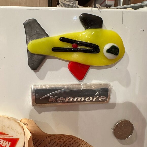 #5387 REFIGERATOR MAGNET FISH YELLOW MULTI COLOR W/FIN ELEGANT FUSED GLASS - Picture 10 of 11